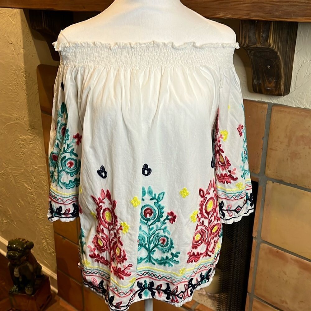 Feratelli Off Shoulder White Embroidered Boho Cotton Blouse, M!
